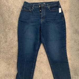 Old Navy women size 16 tall high rise curvy O.G. Straight leg jean. NWT!